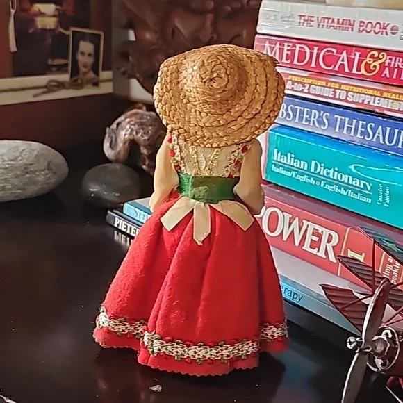 Vintage Italian doll from Capri - Picture 4 of 9